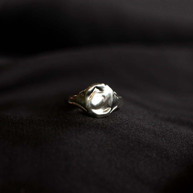 Wave Signet Ring